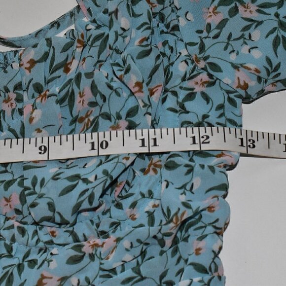 Astr The Label Clair Bustier Crop Floral Puff Sleeve Square Neck Smocked Top - Picture 4 of 6